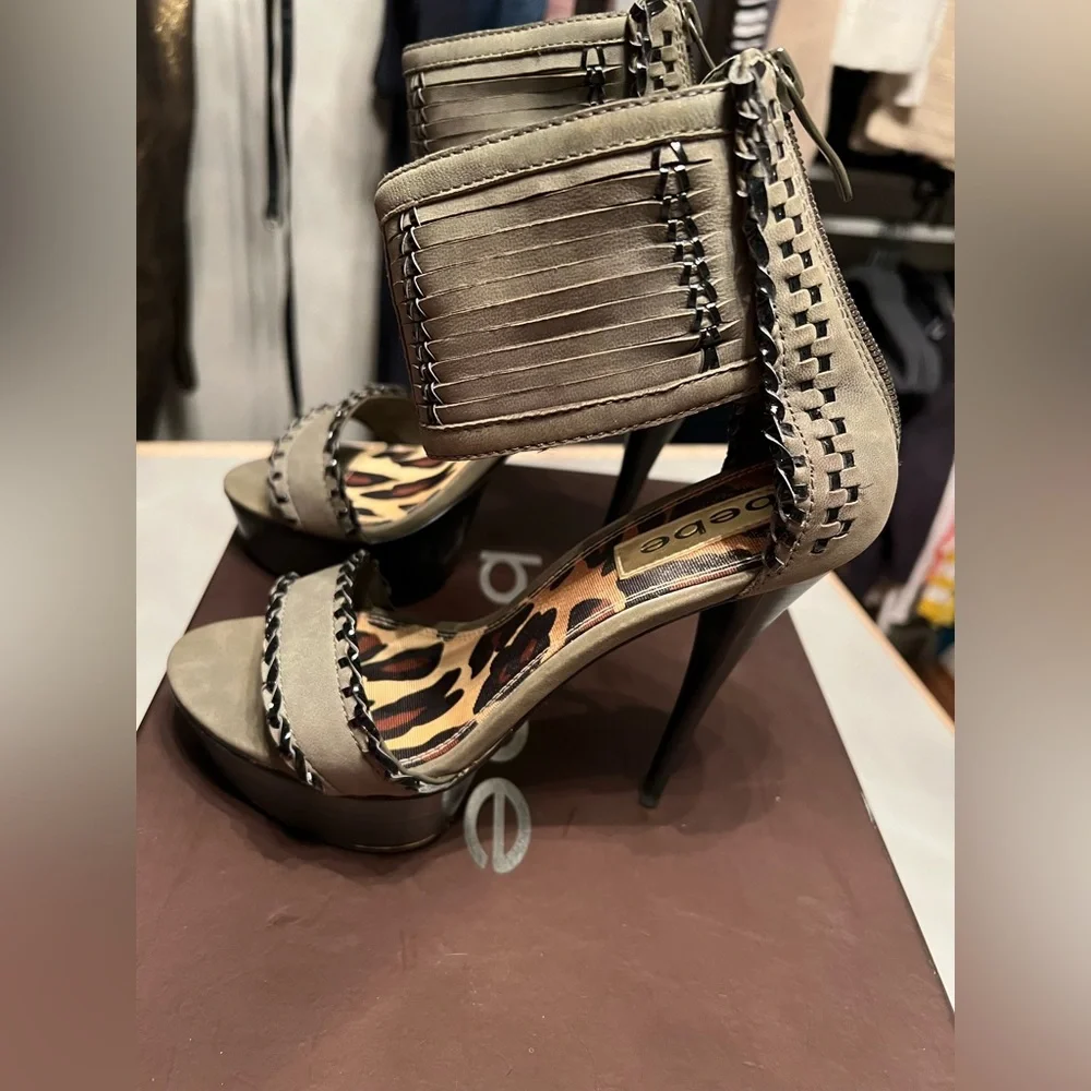 Bebe Olive strappy platform sandal.  Used. Great condition. - Picture 4 of 5